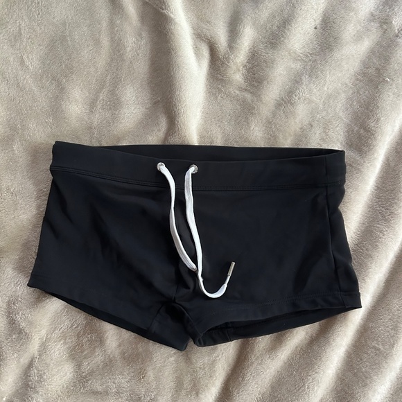 2(X)IST Men's Cabo Solid Square Leg Swim Brief, Black, Small - Picture 2 of 6